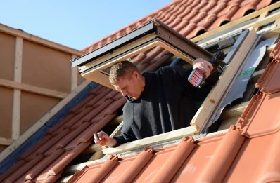 Pose de fenêtres de toit Velux à Fourneville